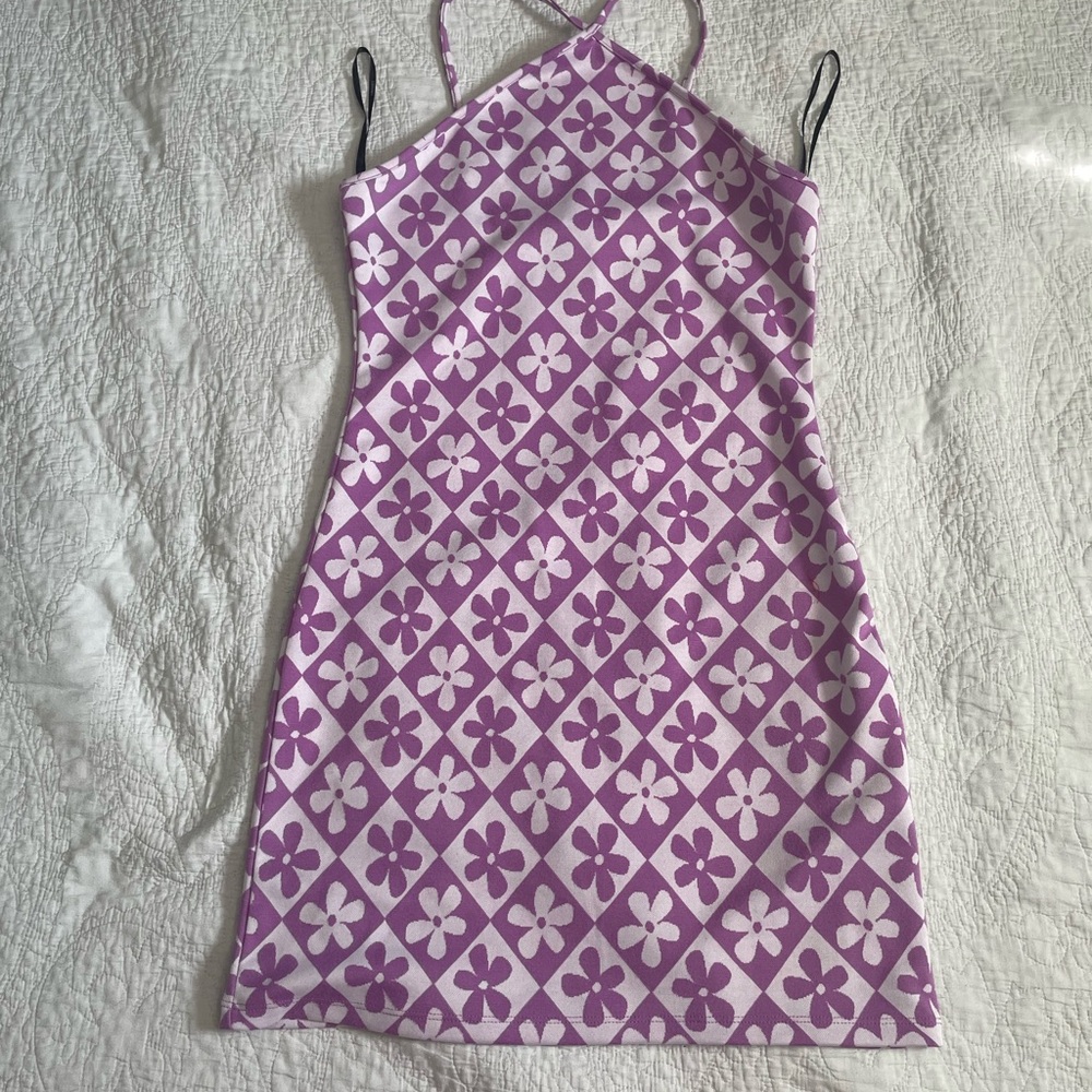 Forever21 Chic Floral Patterned Mini Dress